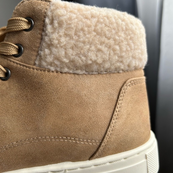 NWOT Cliffs by White Mountain boots women’s size 7 tan suede with fur trim - Picture 6 of 10